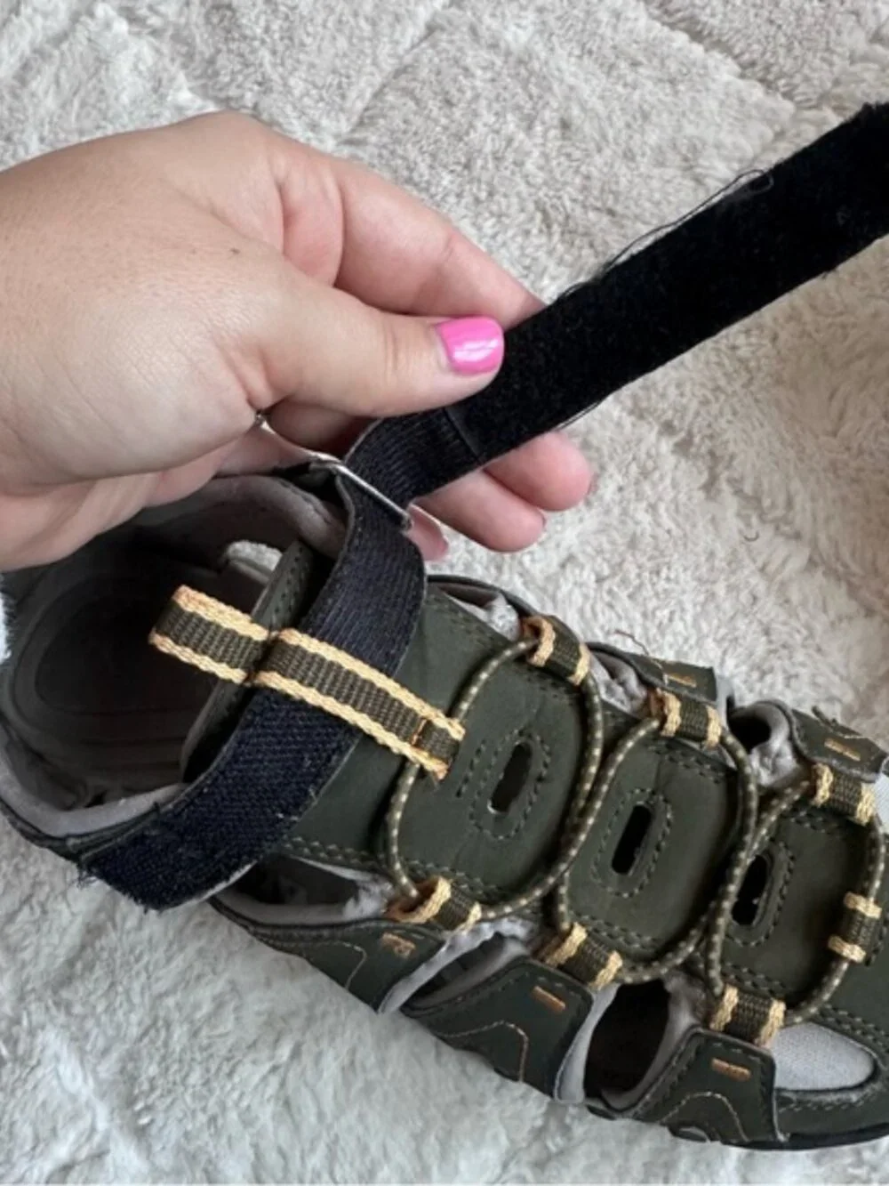 Hobibear | Unisex Dark Green & Gray Classic Sandals | Size 1.5